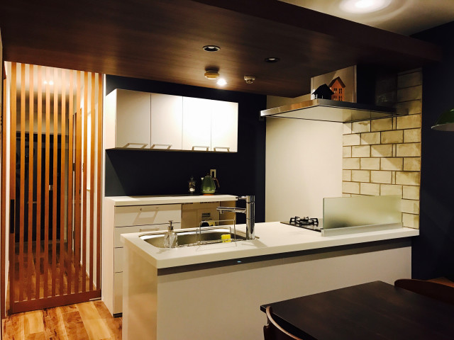 建具が主役 照明計画と合わせ技 Retro Cuisine Tokyo Par 株式会社いそざきや