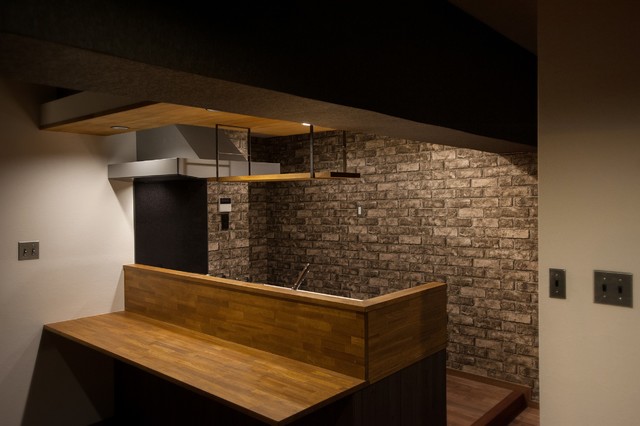 憧れのバーカウンターを造作 Rustico Cocina Fukuoka De Renoliving Houzz