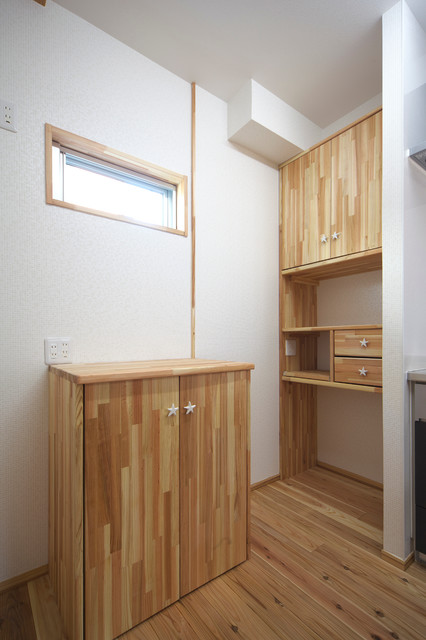 新築 キッチン収納 アジアン キッチン 他の地域 かかりつけ大工 株式会社 友建 Houzz ハウズ