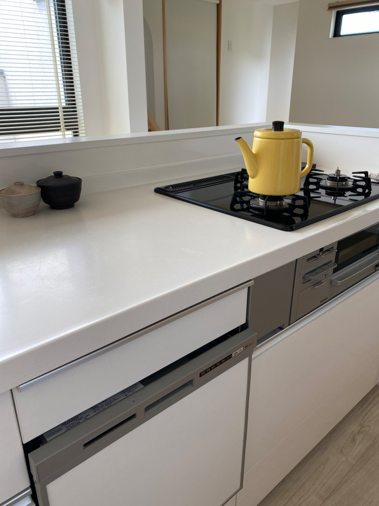普段はモノを置かないキッチン作業台でスッキリ気分に Scandinavian Kitchen Tokyo Suburbs By 住宅収納スペシャリスト 整理収納 照明アドバイザー 伊藤 美佳代 笑顔あふれる住まいづくり