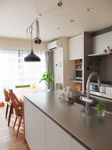 猫2匹と家族3人の快適な家 Contemporary Kitchen Other By R House千葉若葉 緑 大金興業株式会社 Houzz Uk