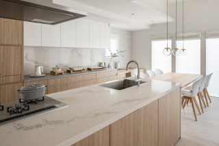 おしゃれなキッチン クロスの天井 の画像 21年7月 Houzz ハウズ