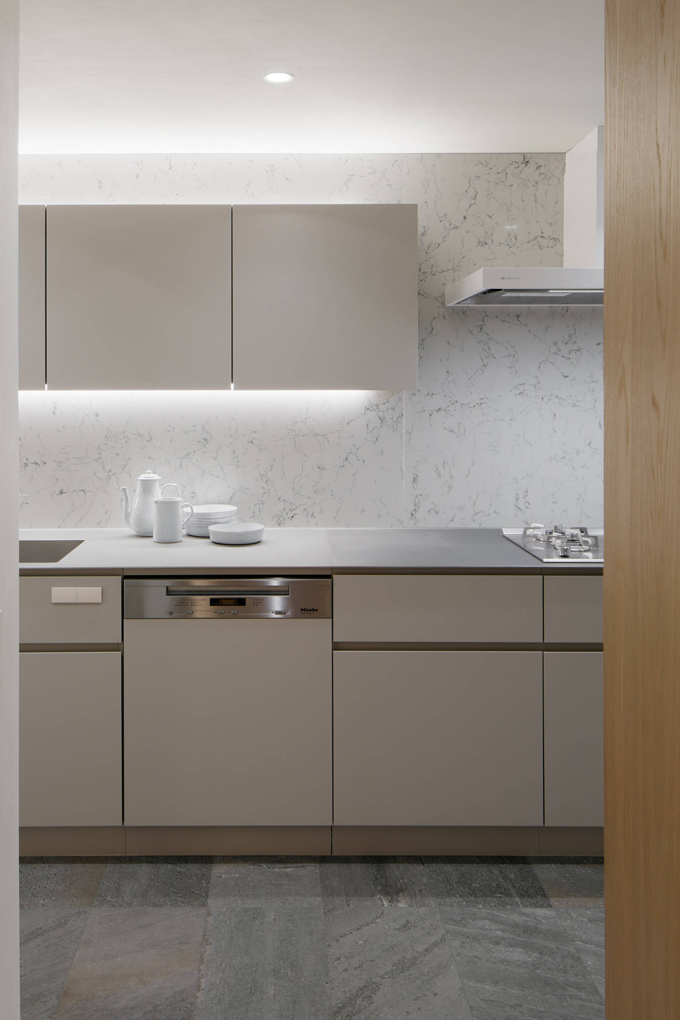 美しい収納を持つ住まい Modern Kitchen Tokyo By Atelier Etsuko アトリエ エツコ 一級建築士事務所 Houzz
