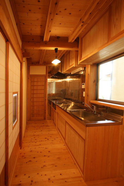 調布の家 Japonais Cuisine Faubourg De Tokyo Par 木造伝統構法 惺々舎 Seyseysha Houzz