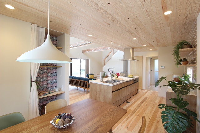 開放感のある家でのびやかに暮らす Japones Cocina Otras Zonas De 株式会社ファンハウスアンドデザイン Houzz