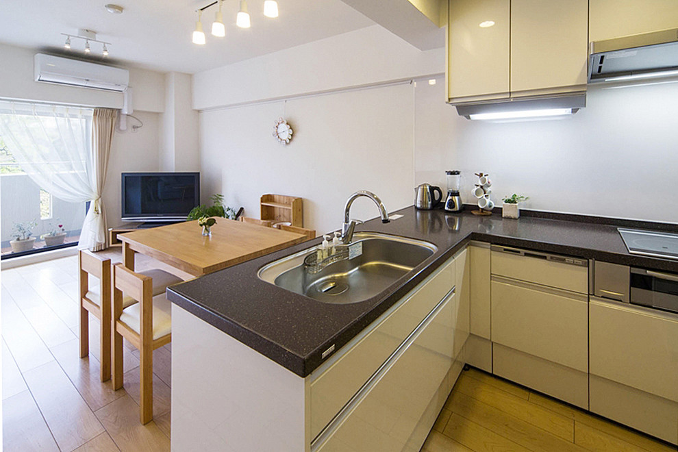 開放的で広いキッチン 大阪府大阪市 M様邸 Modern Kitchen Tokyo Suburbs By Lixil Kitchen リクシル キッチン Houzz
