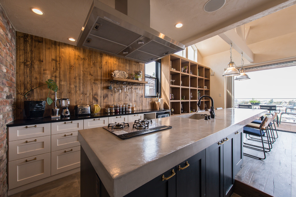 Casa Brooklynの家 藤沢市 U邸 Rustic Kitchen Yokohama By ネイチャーデコール 大浦比呂志 Casa Brooklynの家 藤沢市 U邸 Rustic Kitchen Yokohama By ネイチャーデコール 大浦比呂志