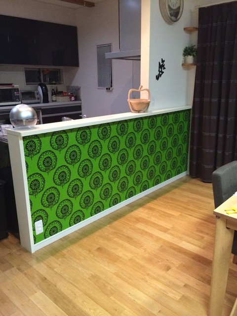 Diy キッチン カウンター下にシャビーシックな白レンガ壁紙 Kitchen Other By Deco All Okayama デコール岡山 Houzz Uk