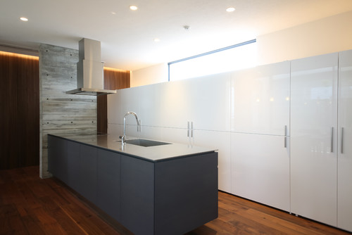 厳選 オープンキッチンの収納アイデア 美しく機能的なキッチン収納スペースの実例 Houzz ハウズ