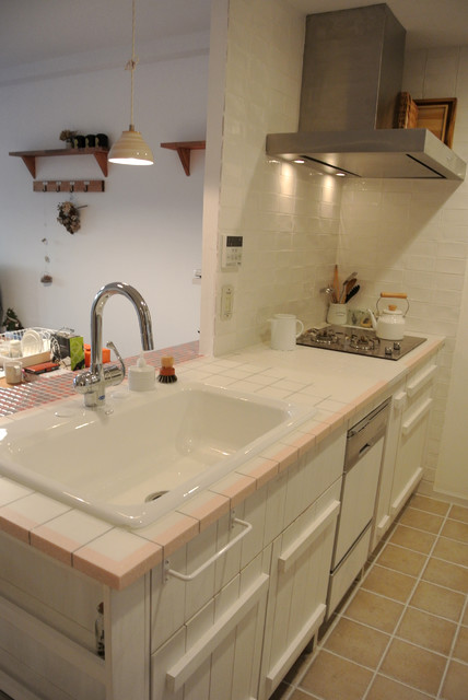 Original 人工大理石とタイルのコラボ天板が素敵な世界に一つだけのキッチン Campagne Cuisine Nagoya Par 株式会社エムズファクトリー Houzz