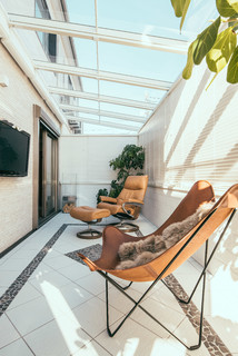 オシャレなインテリア Contemporary Sunroom Tokyo By スペースガーデニング