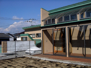屋上緑化と物干しサンルーム Modern Sunroom By アートディナー 中澤建築設計事務所 Houzz