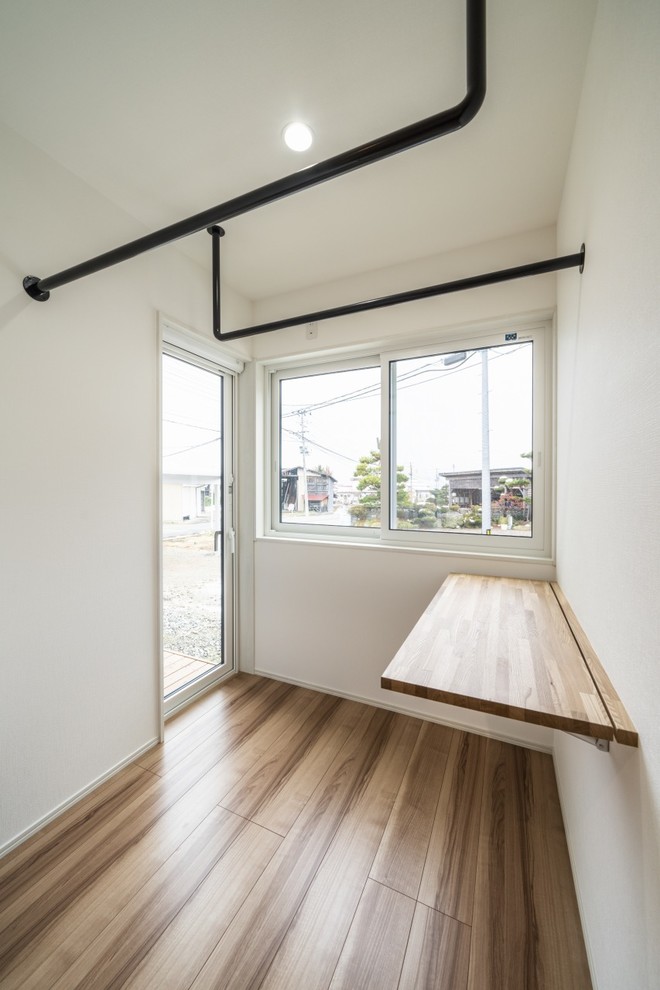 春夏秋冬をたのしむ縁側のある家 Modern Sunroom Other By グッドライフ黒田工務所 Houzz