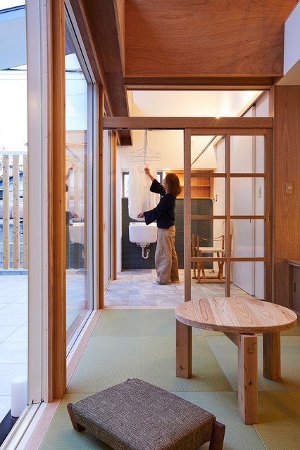 House O 1 中庭テラス サンルーム 和室コーナー Moderno Galeria Otras Zonas De Polite Design Office ポライトデザインオフィス Houzz