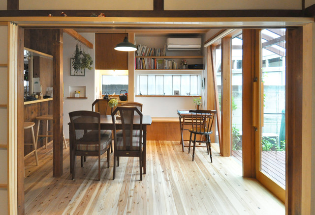 カフェをリノベーション 古いものと新しいデザインが融合し心地よい空間になりました Country Dining Room Other By ますいいリビングカンパニー Houzz Ie