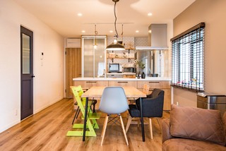 おしゃれなダイニング 壁紙 のインテリア画像 21年7月 Houzz ハウズ