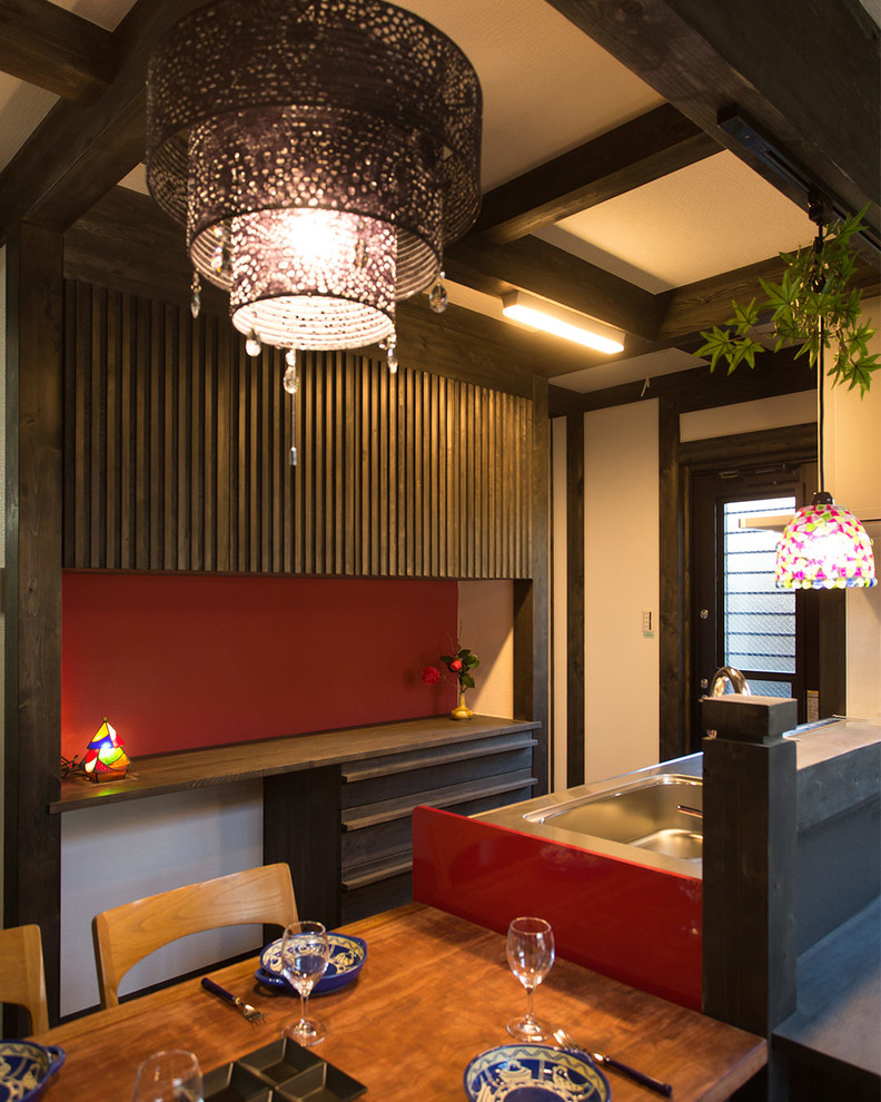 ジャズの音色が響くバーカウンターのある家 Modern Dining Room Other By サイエンスホーム Houzz