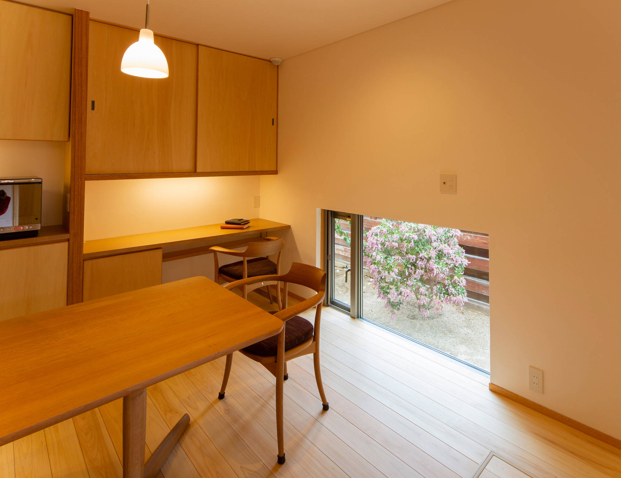 ダイニングの地窓 Scandinavian Dining Room Other By 大彦株式会社 Houzz