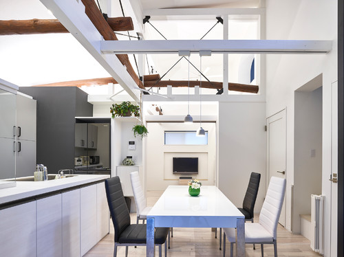 木造平屋の面影が美しい、ロフトのある小さな家 Houzz (ハウズ)