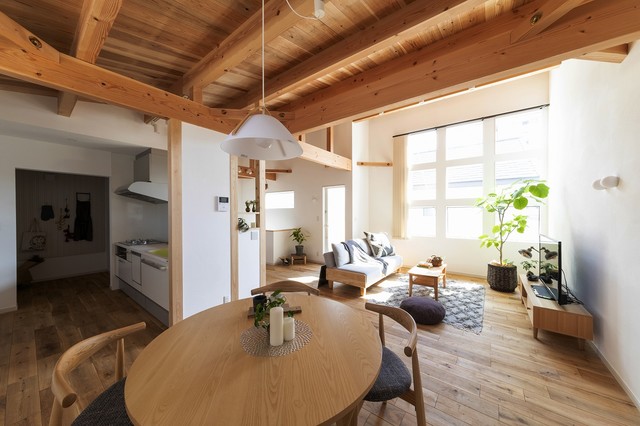 三条の家 呉市三条モデルハウス Skandinavisk Matplats Annan Av 大之木ダイモ 注文住宅 Houzz