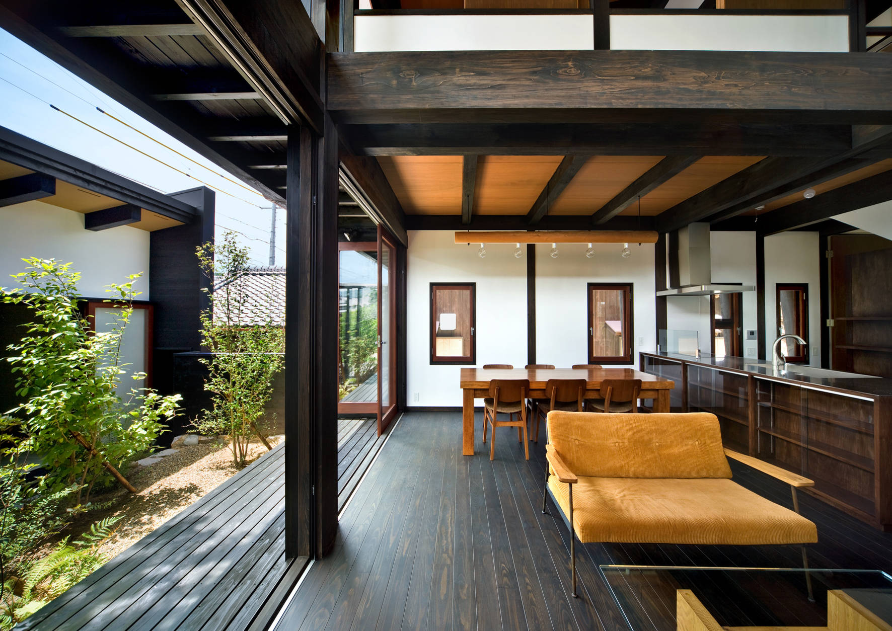 伊賀の家ー中庭のある家 Japanese Dining Room Osaka By 石井智子 美建設計事務所 Houzz