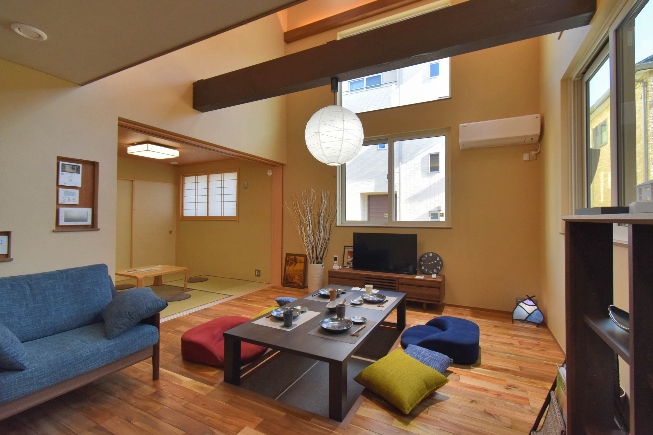 和モダンスタイル 光の吹き抜け 33坪 Japanese Dining Room Other By 山際建設有限会社 Houzz