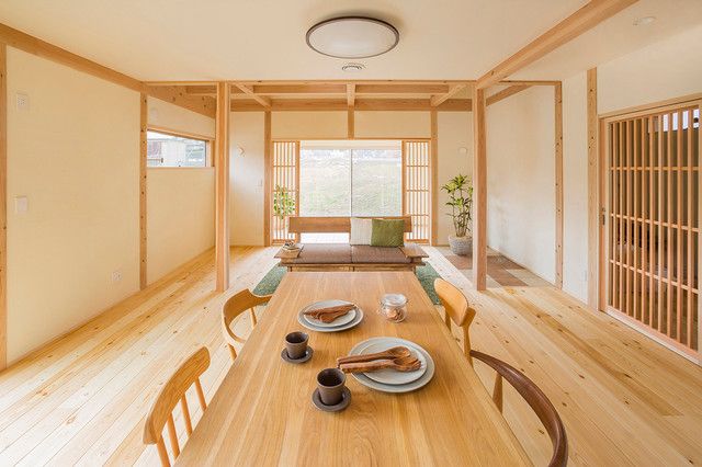 家族にもペットにも居心地のいい家 Japonais Salle A Manger Faubourg De Tokyo Par 健幸工房 シムラ Houzz