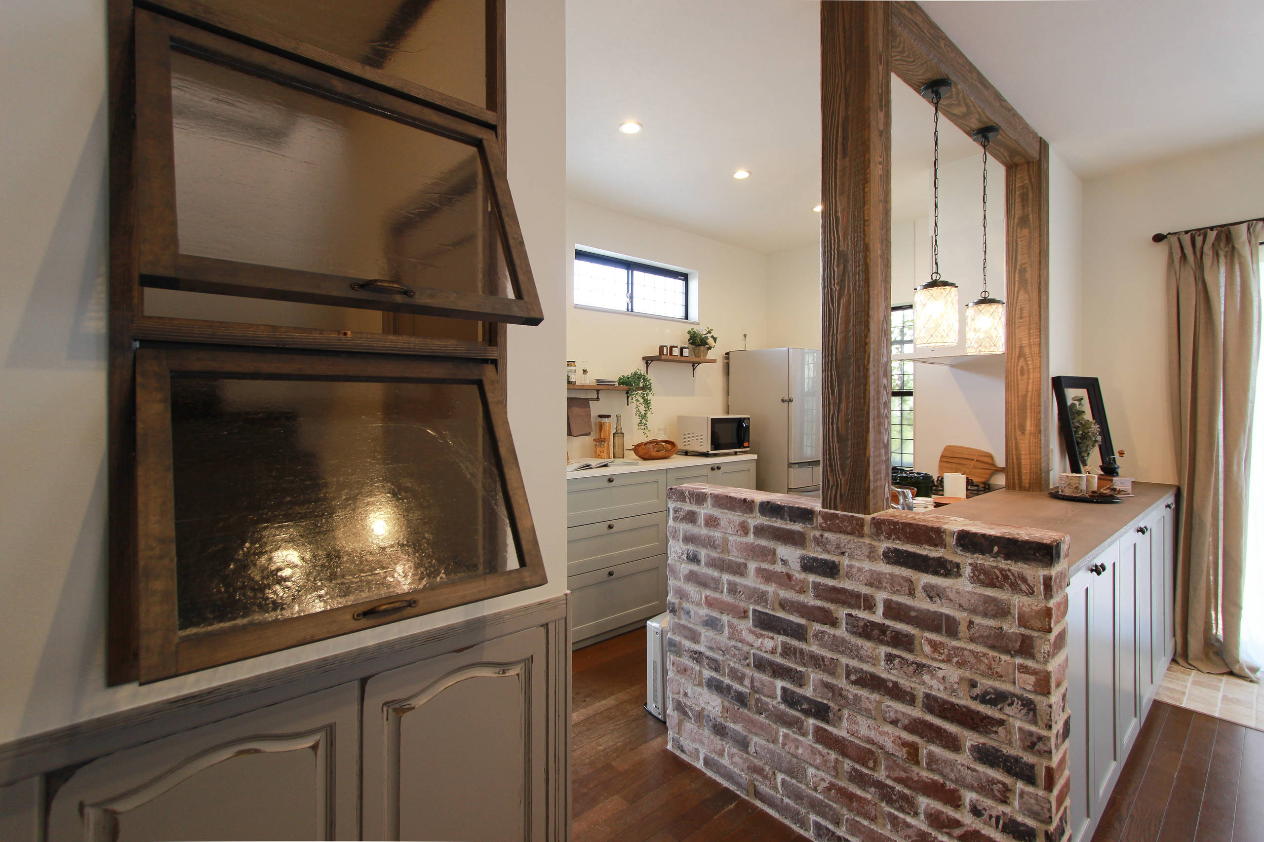 既製品を上手に使った見た目も可愛いキッチン Scandinavian Dining Room Other By 住工房株式会社 Houzz