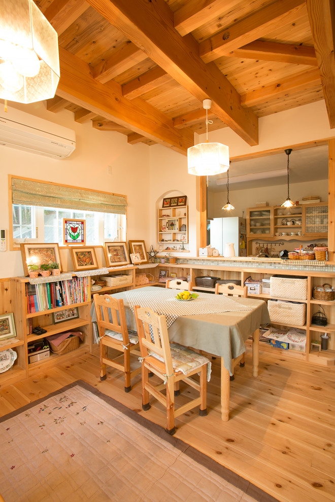 枚方南中振 山小屋風の家 Asian Dining Room Other By Izumo建築設計 Houzz