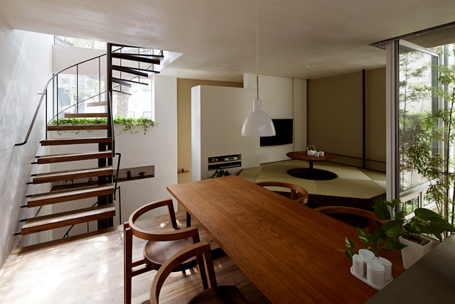 縦露地の家 Japanese Dining Room Tokyo By 遊空間設計室 Houzz