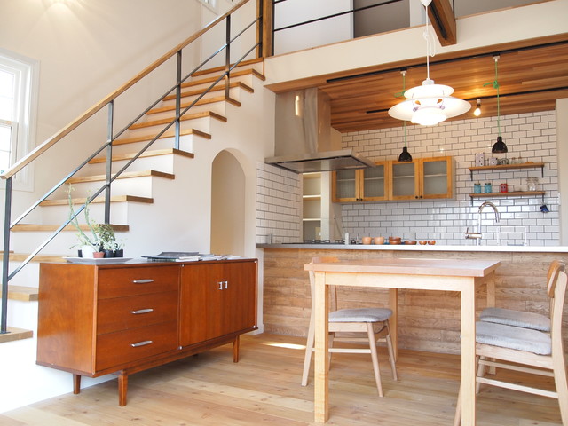 羽目板 内装壁 パネリング Asiatico Comedor Yokohama De チャネルオリジナル株式会社 Houzz