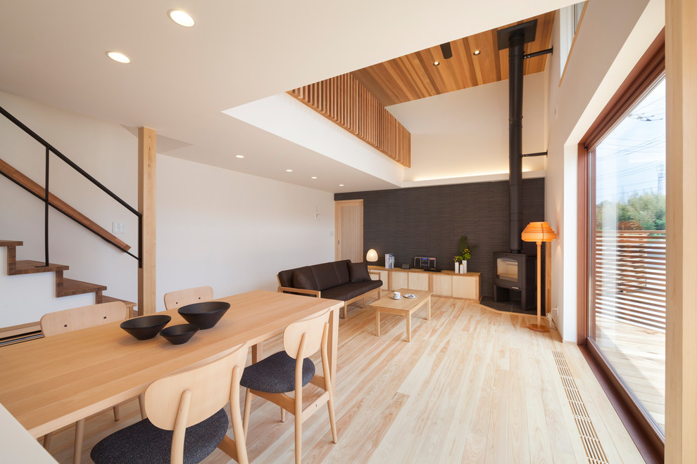 陽の光が燦々と入る 明るい家 Scandinavian Dining Room Other By 株式会社住工房スタイル