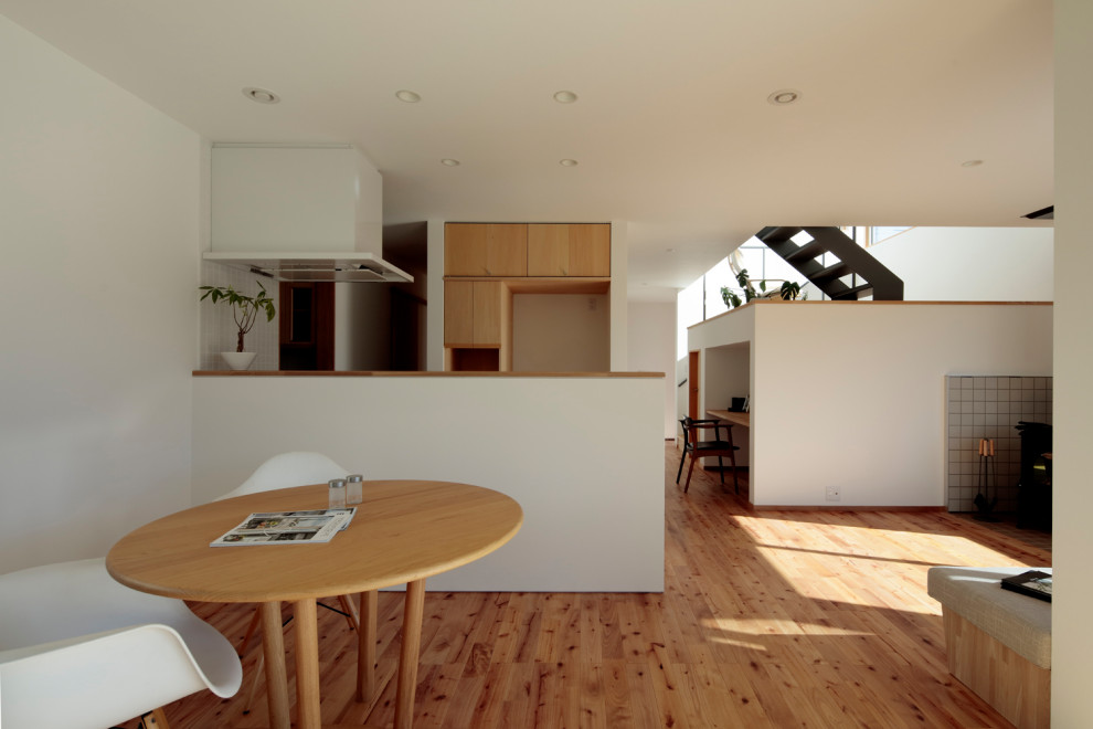 Landing Stove And Half Vault Scandinavian Dining Room Other By 佐久間達也空間計画所 Houzz