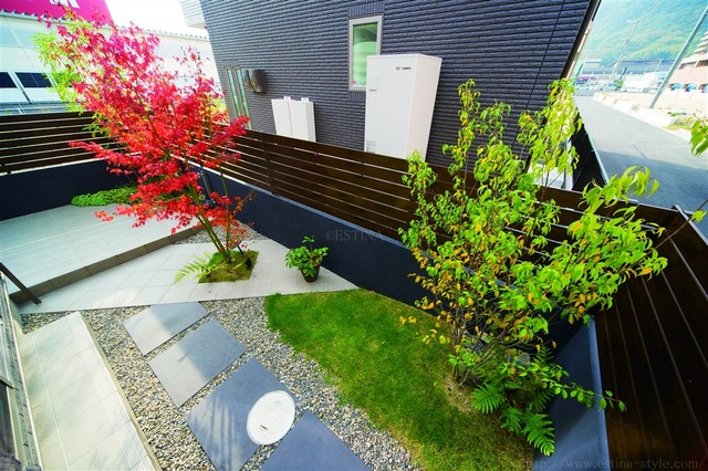 シンボルツリーで季節の移ろいを感じるお庭 新築 シンプルモダン Patio Tokyo By エスティナ Estina Houzz