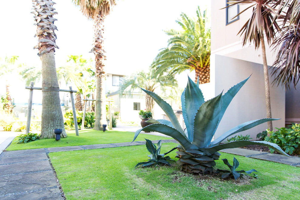 バリ風 南国ガーデン Tropical Patio Other By スペースガーデニング Houzz