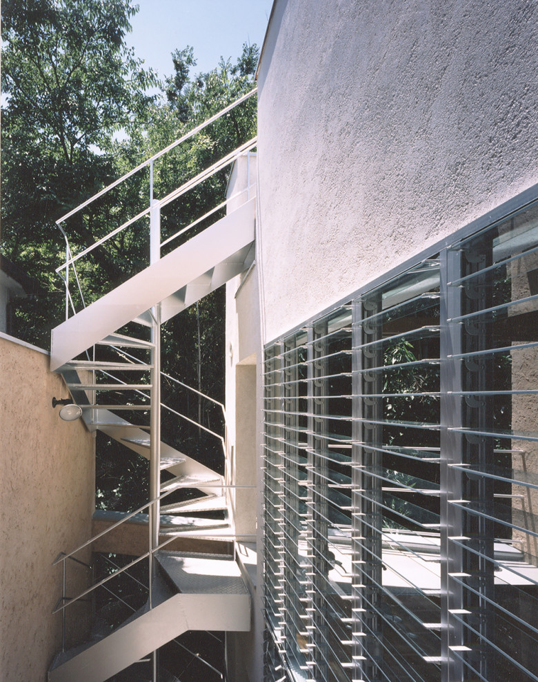 ホタルと共生する15坪の狭小住宅 春日町の家 Patio Other By 中庭のある家 水谷嘉信建築設計事務所 Houzz