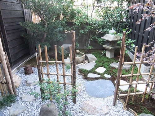 茶道の露地は”浮世の外の道”！ | もなかのぶろぐ 