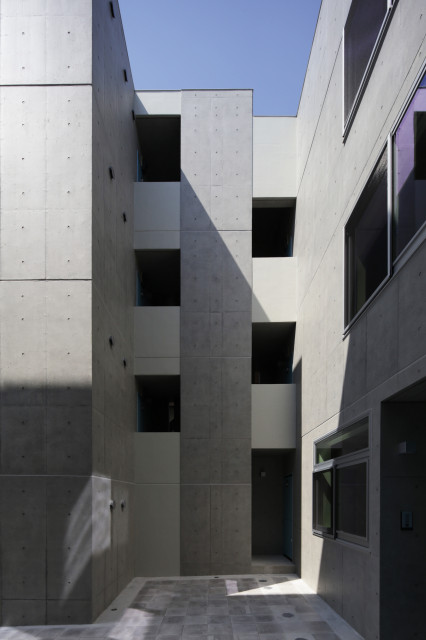 集合住宅 Hikarium Moderne Terrasse Et Patio Tokyo Par Socius一級建築士事務所 Houzz