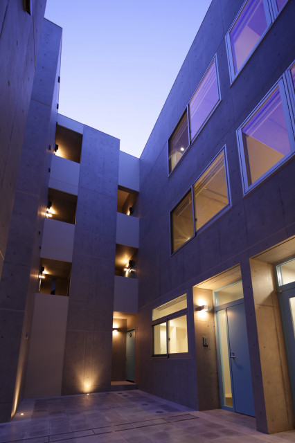 集合住宅 Hikarium Moderne Terrasse Et Patio Tokyo Par Socius一級建築士事務所 Houzz