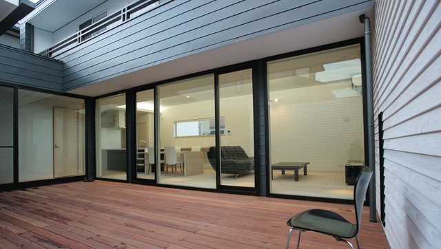 35坪の家を40坪にする中庭のある家 Moderno Patio Otras Zonas De 株式会社ハーミットクラブデザイン Houzz 35坪の家を40坪にする中庭のある家 Moderno Patio Otras Zonas De 株式会社ハーミットクラブデザイン Houzz
