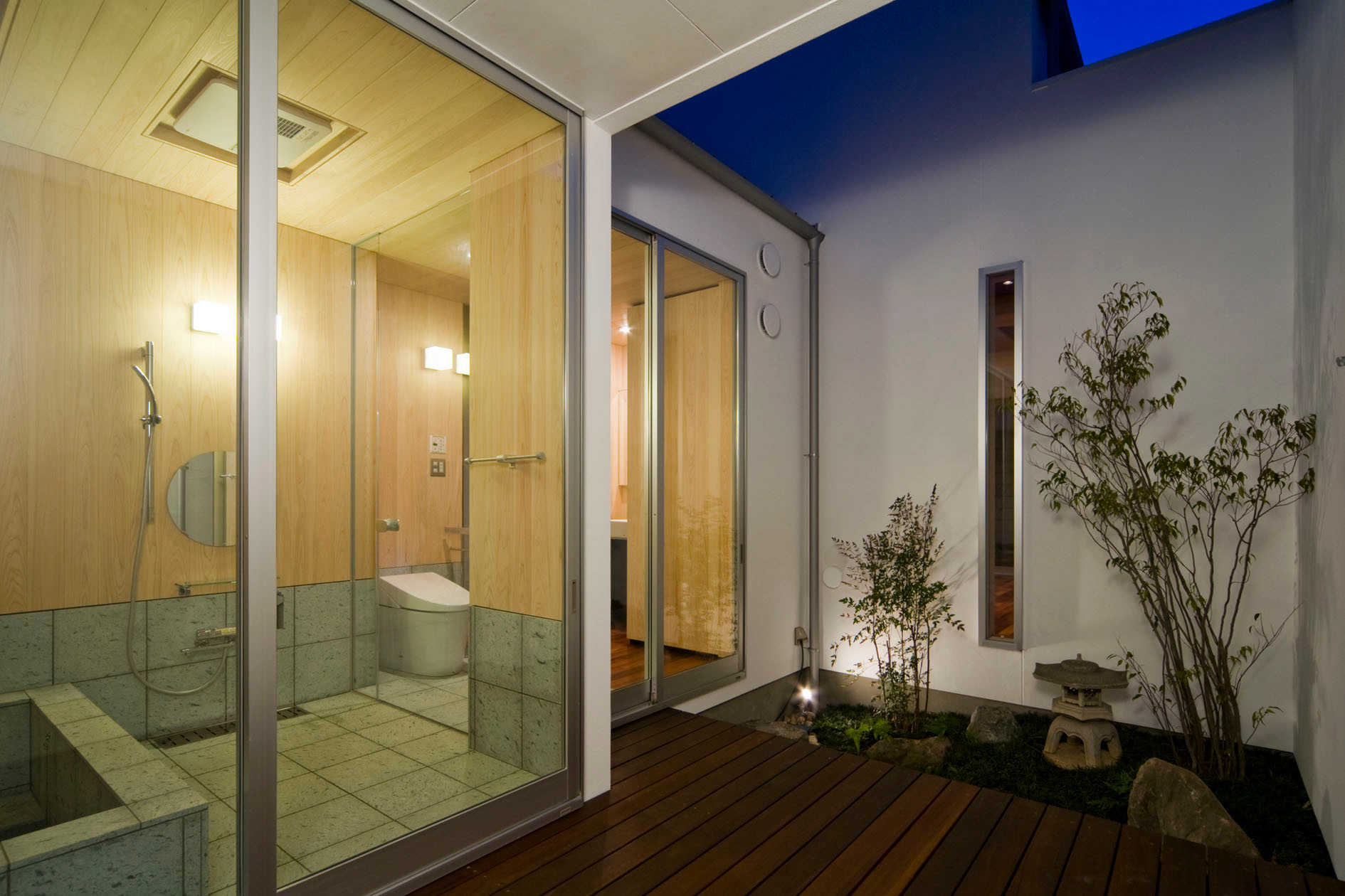 Courthouse In 加古川 Japanese Patio Kobe By 田中一郎建築事務所 Houzz