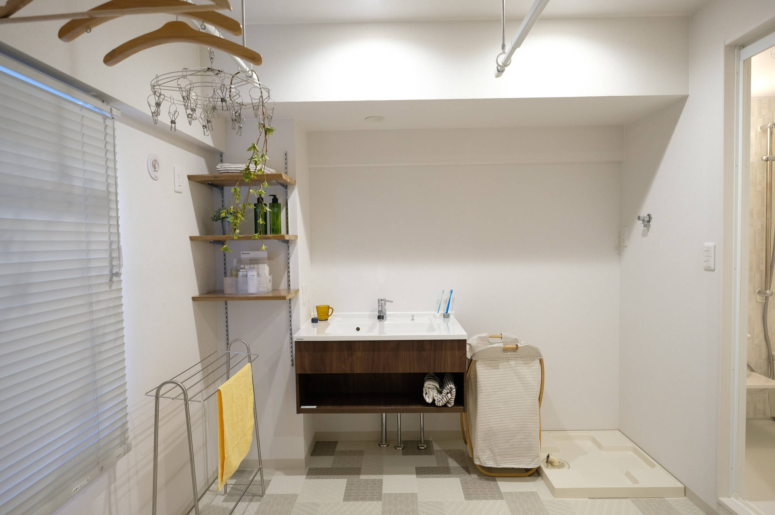 オトナかっこいい 暮らし 夫婦二人で快適に暮らす Modern Powder Room Other By 株式会社ナイスホーム Houzz オトナかっこいい 暮らし 夫婦二人で快適に暮らす Modern Powder Room Other By 株式会社ナイスホーム Houzz