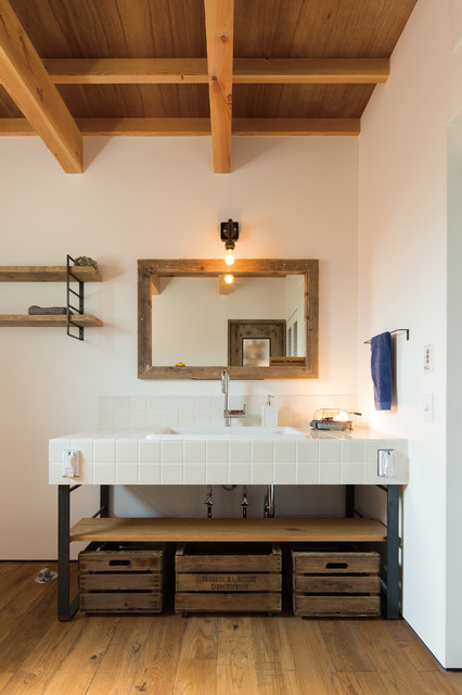 オリジナル洗面台 Industriel Toilettes Autres Perimetres Par 株式会社コムハウス Houzz