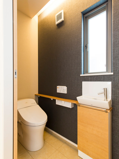 玄関から浴室まで一直線の家事動線 Modern Utility Room Other By 株式会社 結城建設 Houzz Uk