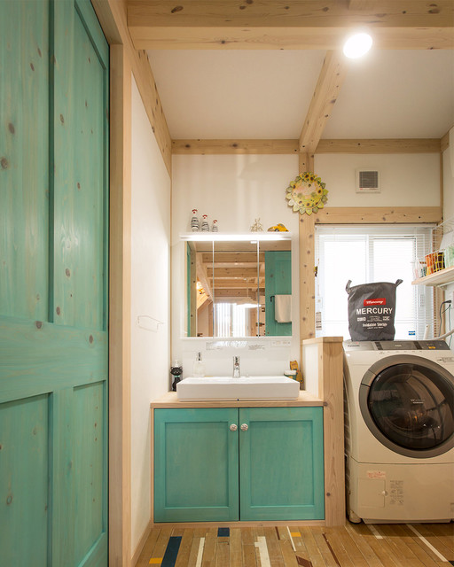 ティファニーブルーに彩られたプリンセス仕様の家 地中海 トイレ 洗面所 他の地域 サイエンスホーム Houzz ハウズ