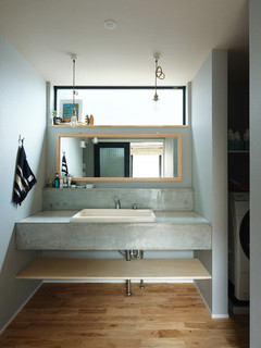 おしゃれなビーチスタイルのトイレ 洗面所の画像 21年5月 Houzz ハウズ