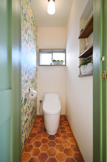 おしゃれなカントリー風トイレ 洗面所の画像 21年7月 Houzz ハウズ