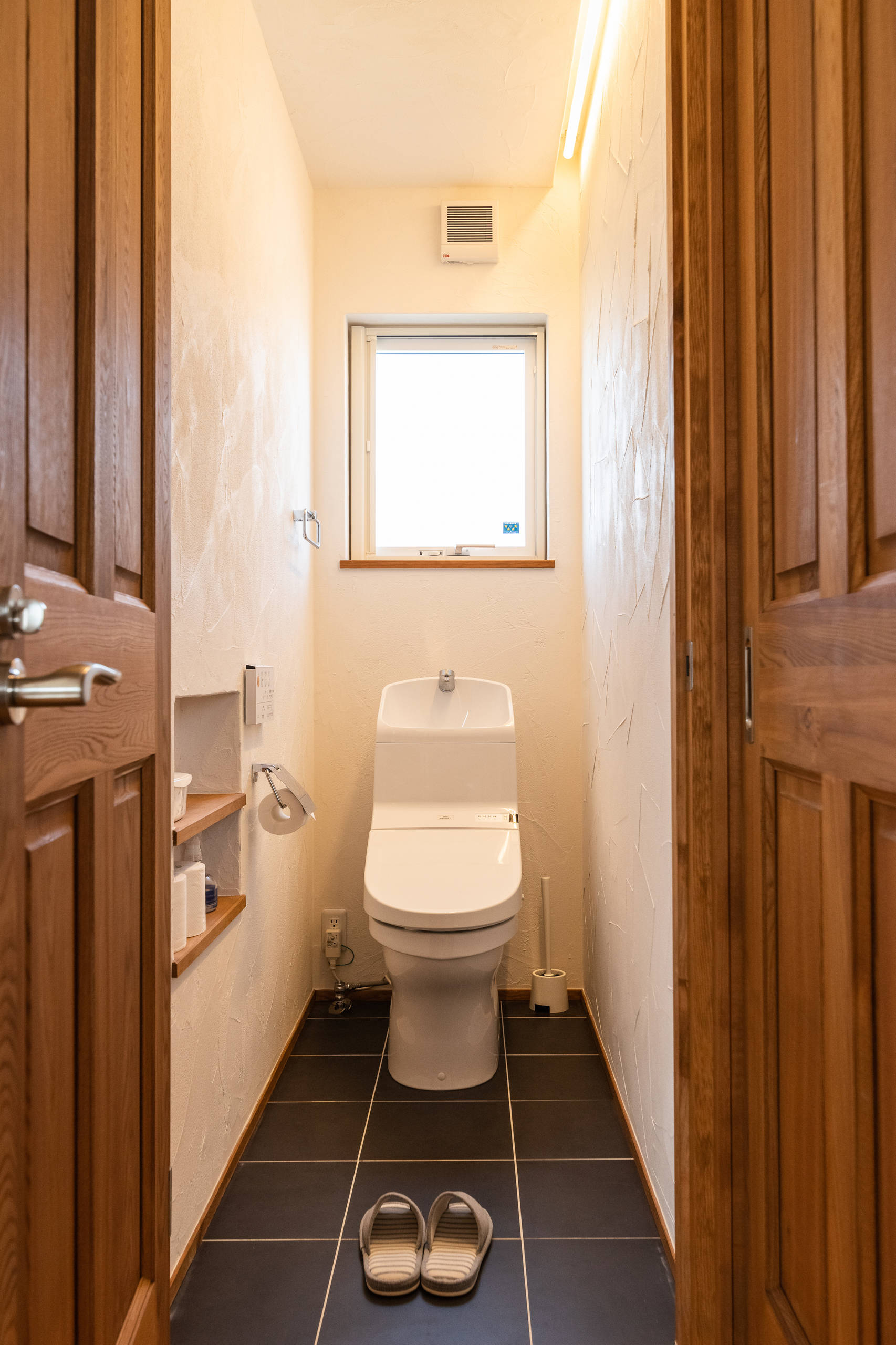 おしゃれなカントリー風トイレ 洗面所の画像 21年10月 Houzz ハウズ おしゃれなカントリー風トイレ 洗面所の画像 21年10月 Houzz ハウズ