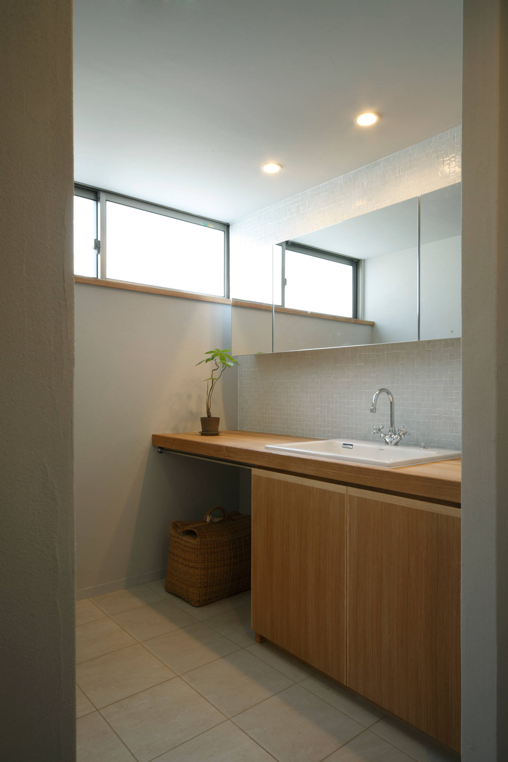 奈良 北欧風 半地下のある家 新築 Scandinavian Powder Room Other By 株式会社山中木材 Houzz