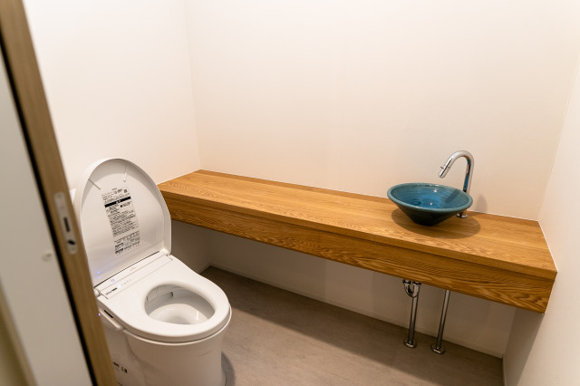 構匠の家 構造を重点においた家 その構造部材を活かした意匠の家 コンテンポラリー トイレ 洗面所 名古屋 丸七ホーム株式会社 Houzz ハウズ